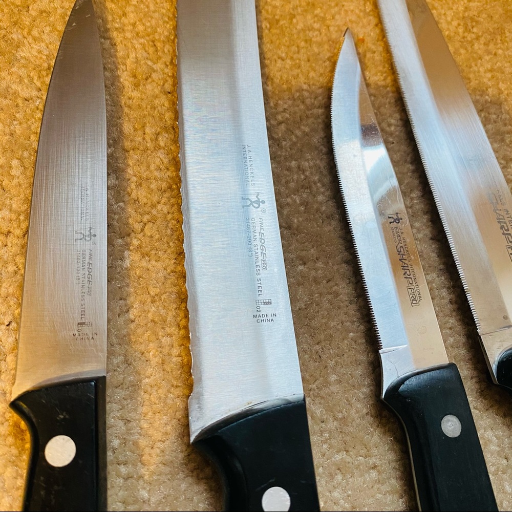 J.A Henckels Classic 16-Pc. Knives & Block Set black - Picture 5 of 12